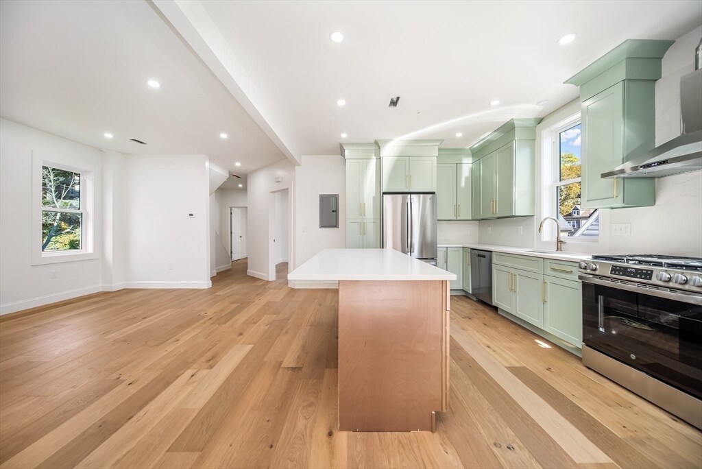 11 Knollin St in Malden, MA - Building Photo