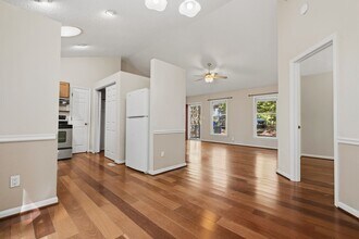 106 Laura May Ln in Chapel Hill, NC - Building Photo - Building Photo