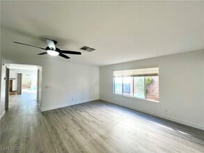 9449 Amber Valley Ln in Las Vegas, NV - Building Photo - Building Photo