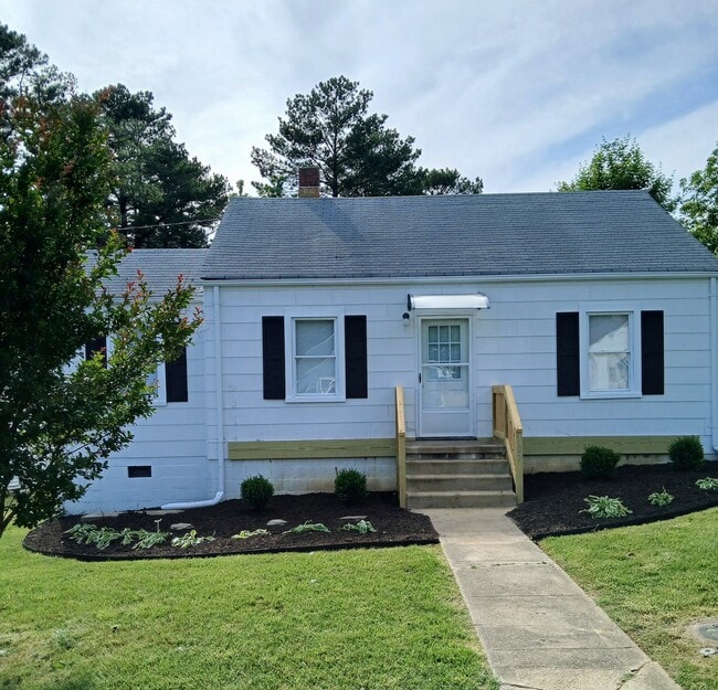 707 Monroe St in Farmville, VA - Building Photo - Building Photo