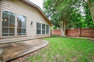 535 Avery Dr in Sugar Land, TX - Building Photo - Building Photo