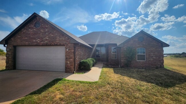 property at 75 NE Lily Lamb Rd
