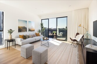 Frame Downtown Culver in Los Angeles, CA - Building Photo - Interior Photo