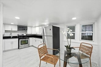 283 Griffith St in Jersey City, NJ - Building Photo - Building Photo