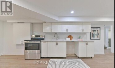 421 Browndale Crescent in Richmond Hill, ON - Building Photo - Building Photo