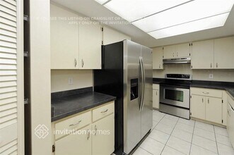 7325 Claries Dr in Sarasota, FL - Building Photo - Building Photo