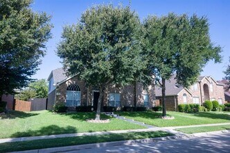8301 Skyridge Dr in Plano, TX - Building Photo - Building Photo