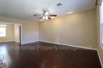 736 N Gary Pl in Tulsa, OK - Foto de edificio - Building Photo