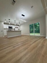 728 Hilltop Cir in Desoto, TX - Building Photo - Building Photo