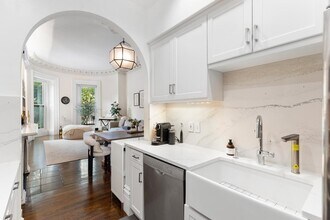 565 Massachusetts Ave, Unit 2 in Boston, MA - Building Photo - Building Photo