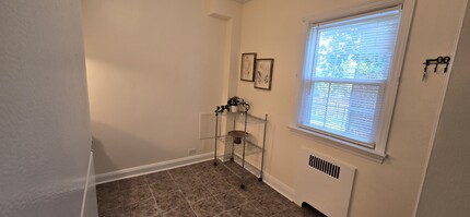 6A N Beaumont Ave, Unit #1 in Baltimore, MD - Foto de edificio - Building Photo