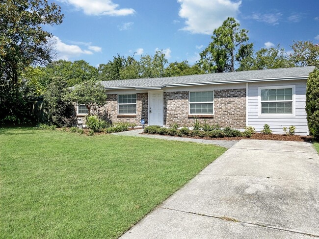 property at 115 Dolphin Blvd E