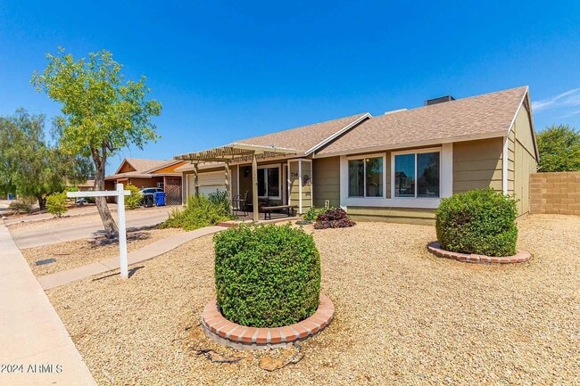 716 E Hackamore St in Mesa, AZ - Foto de edificio - Building Photo