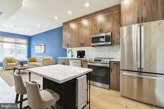 235 Florida Ave NW, Unit 5 in Washington, DC - Building Photo - Building Photo