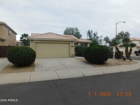 7031 W Louise Dr in Glendale, AZ - Building Photo