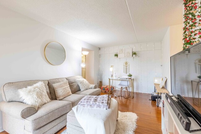 property at 3307 Valley Dr