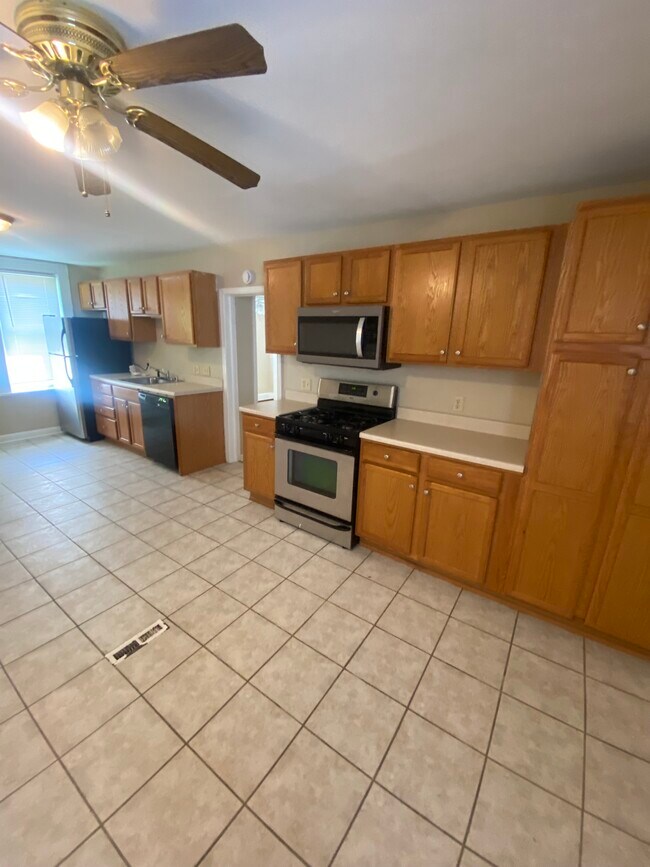 1720 N Astor St, Unit 1720 in Milwaukee, WI - Building Photo - Building Photo