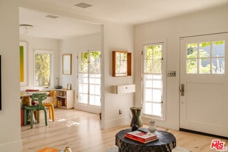 1097 W Kensington Rd in Los Angeles, CA - Building Photo - Building Photo