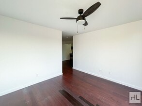 STANHOPE STREET / Spacious Bushwick 1-Bed  in Brooklyn, NY - Foto de edificio - Building Photo