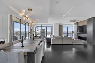 2233 Peachtree Rd in Atlanta, GA - Building Photo - Building Photo