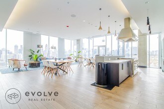 625 W Division St-Unit -801 in Chicago, IL - Building Photo - Building Photo