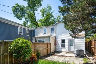 904 13th St SE in Washington, DC - Building Photo - Building Photo