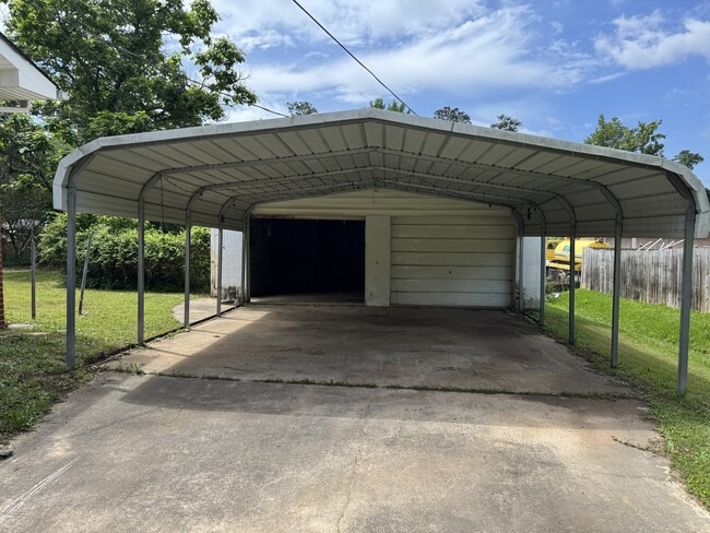 302 Sunset Dr in Griffin, GA - Building Photo - Building Photo