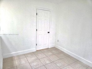 34 SW 6th Ave in Dania Beach, FL - Building Photo - Building Photo