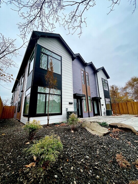 2511 N Hamilton St in Spokane, WA - Foto de edificio