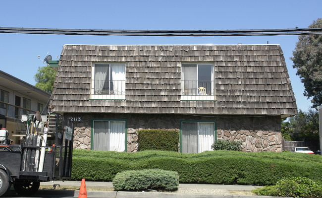 2113 Hartnell St in Union City, CA - Foto de edificio - Building Photo