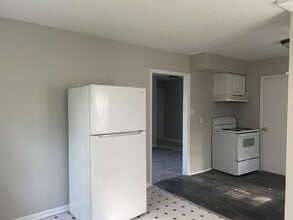 1110 Allen Dr in Winchester, VA - Building Photo - Building Photo