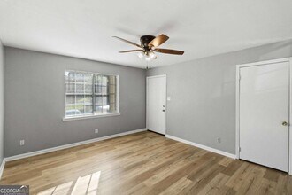 99 Rhett Butler Dr in Jonesboro, GA - Building Photo - Building Photo