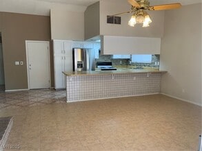 716 Round Table Dr in Las Vegas, NV - Building Photo - Building Photo