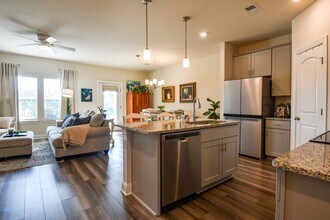 741 Pr Vw Dr in Columbia, TN - Building Photo - Building Photo