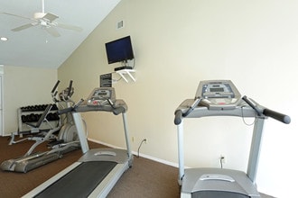 Summer Key Apartments in Decatur, AL - Building Photo - Interior Photo