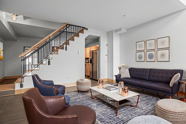 property at 10 E 26th St