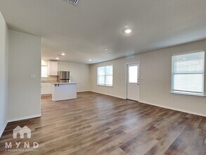 13725 Crossbow Rdg in San Antonio, TX - Building Photo - Building Photo