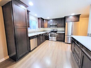1211 Aldrich Ct NW in Salem, OR - Building Photo - Building Photo