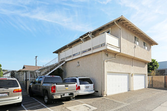 7232 Heil Ave in Huntington Beach, CA - Building Photo - Building Photo