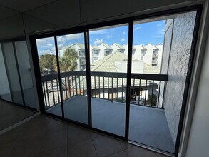 1850 N Congress Ave in West Palm Beach, FL - Building Photo - Building Photo