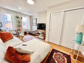 3 Garden Ct, Unit 4 in Boston, MA - Building Photo - Building Photo