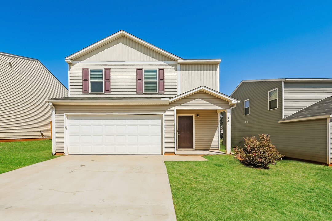 541 Springtime Ln in Inman, SC - Building Photo