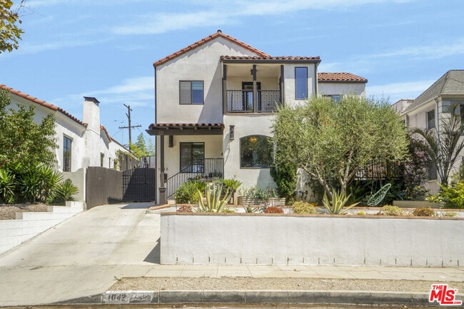 1042 S Stanley Ave in Los Angeles, CA - Building Photo - Building Photo