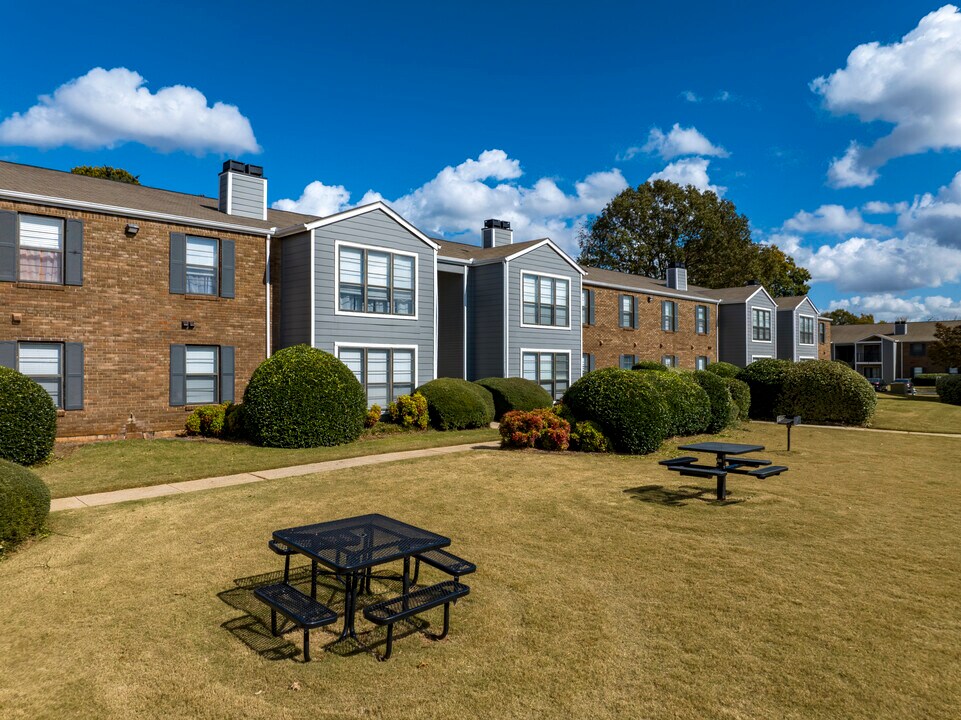 Charleston Oaks Apartments in Madison, AL - Foto de edificio