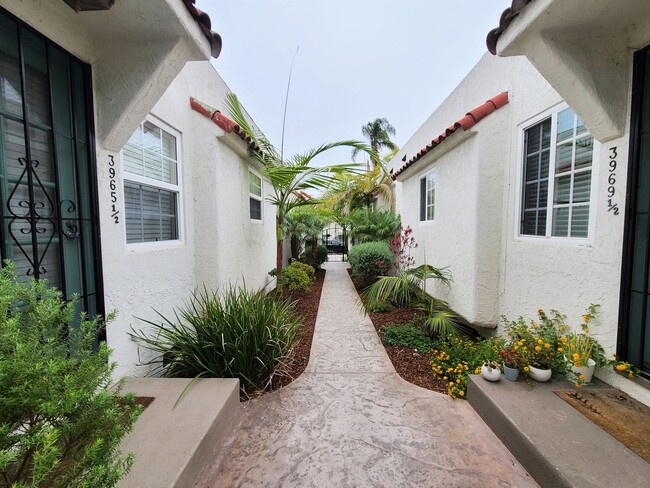 3971 Hamilton St in San Diego, CA - Building Photo - Building Photo