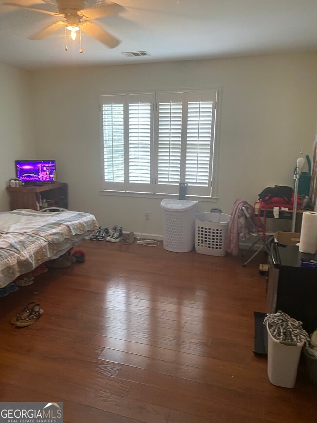 570 Village Green Ct SW in Lilburn, GA - Building Photo - Building Photo