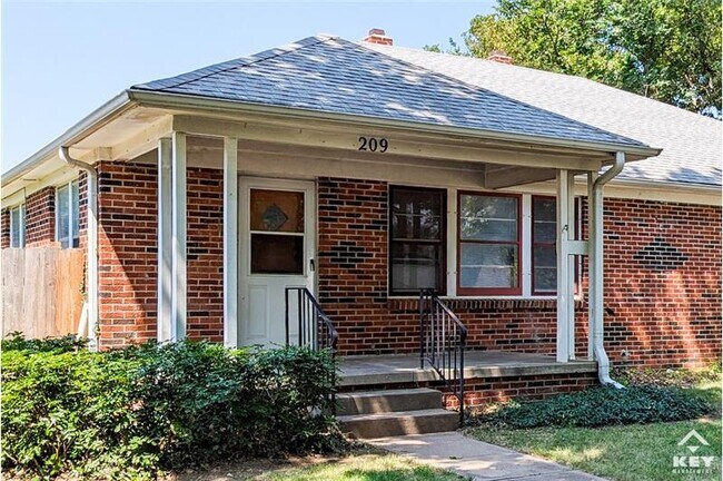 209 S Custer Ave in Wichita, KS - Building Photo - Building Photo