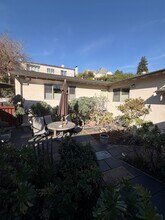 242 Sandringham Rd in Piedmont, CA - Building Photo - Building Photo