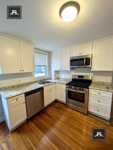 49-51-51 Montfern Ave in Boston, MA - Foto de edificio - Building Photo