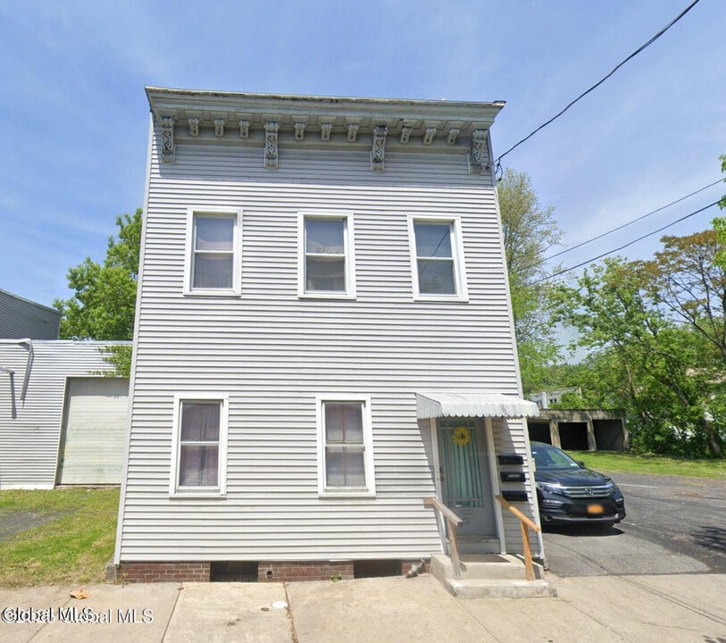 59 Ontario St in Albany, NY - Building Photo